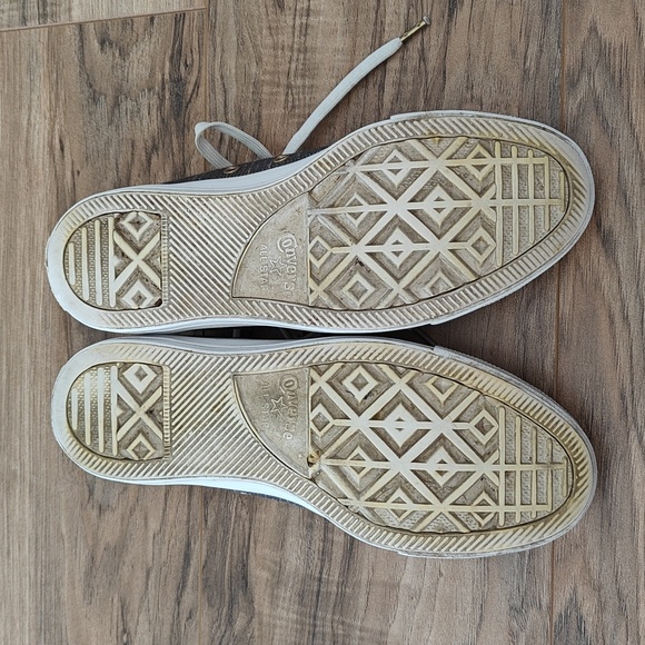 EUC Textured Converse - Picture 7 of 8